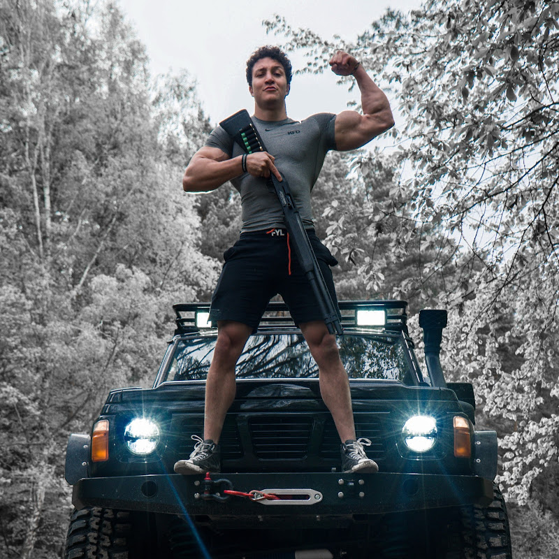Adam Josef