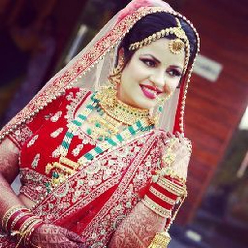 Smiling girl Tanu