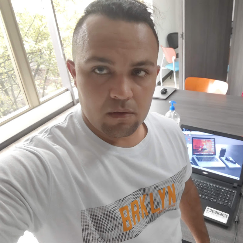 WebDeveloper Urian Viera 